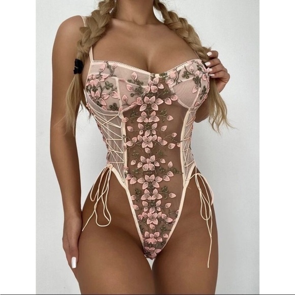 Floral Embroidered Lace Bodysuit - Blush - Picture 2 of 11